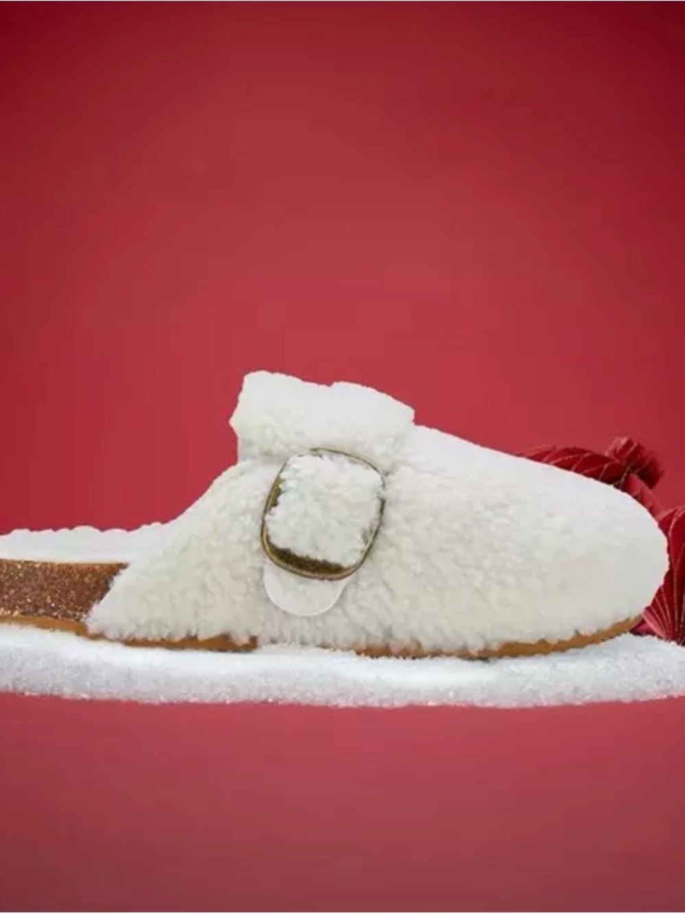Buckle Women's Cream Sherpa Buckle Mule